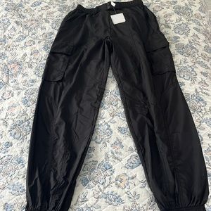 Fabletics Parachute Pant (Size Small)